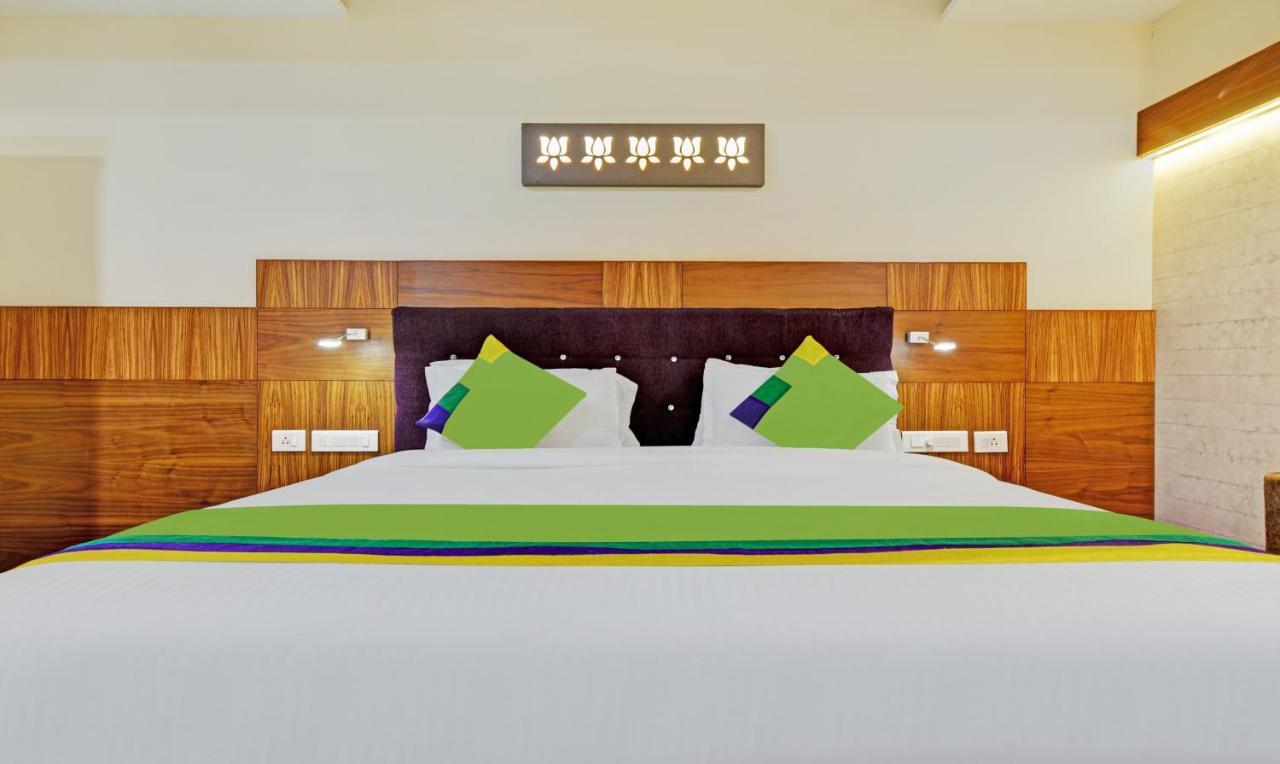 Hotel Mandovin, ウダイプル エクステリア 写真