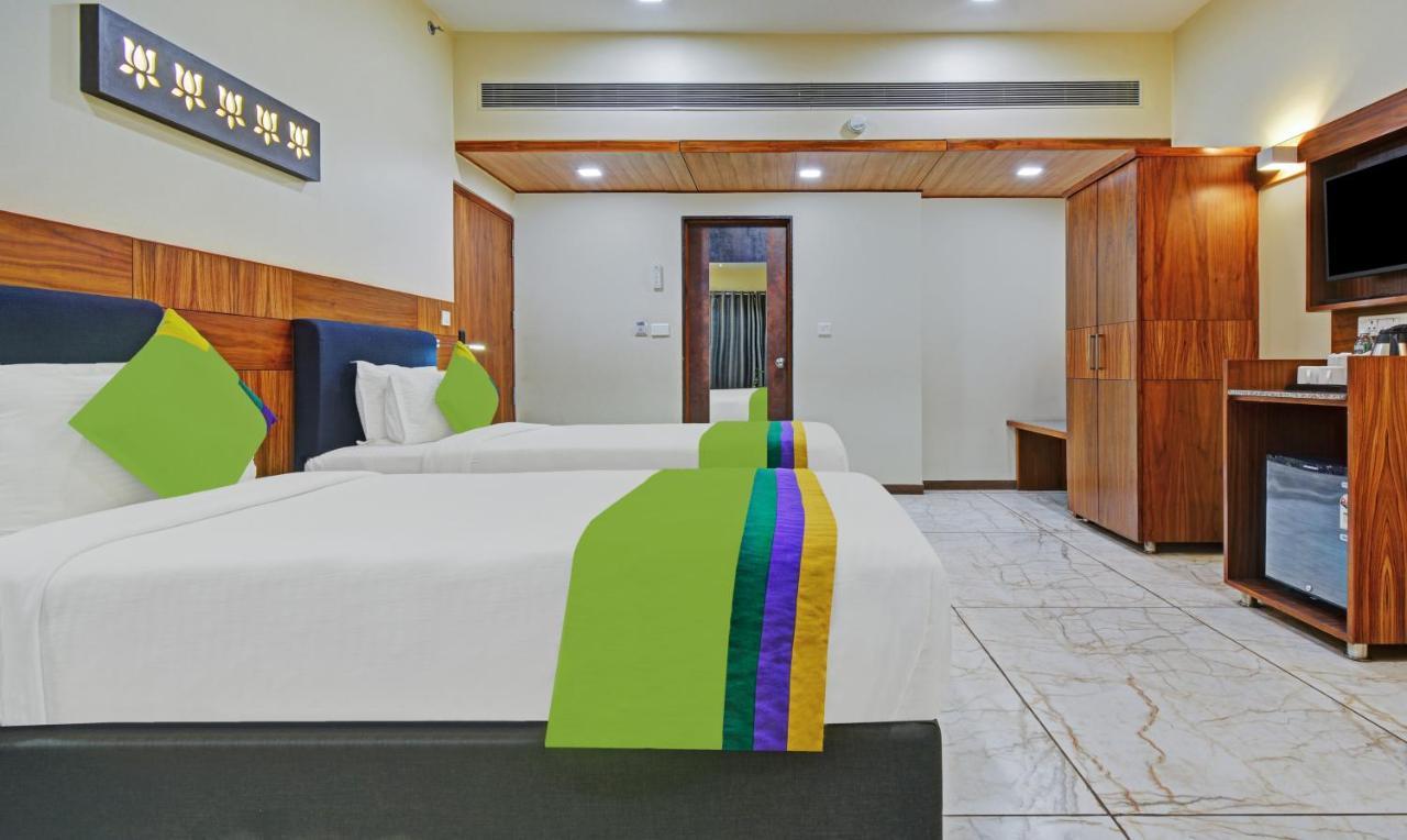 Hotel Mandovin, ウダイプル エクステリア 写真